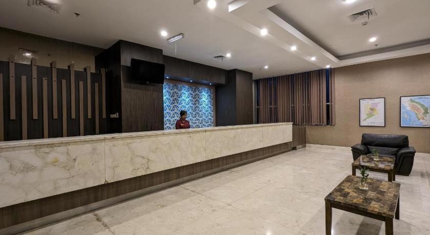 Horison Hotel Pematang Siantar Экстерьер фото