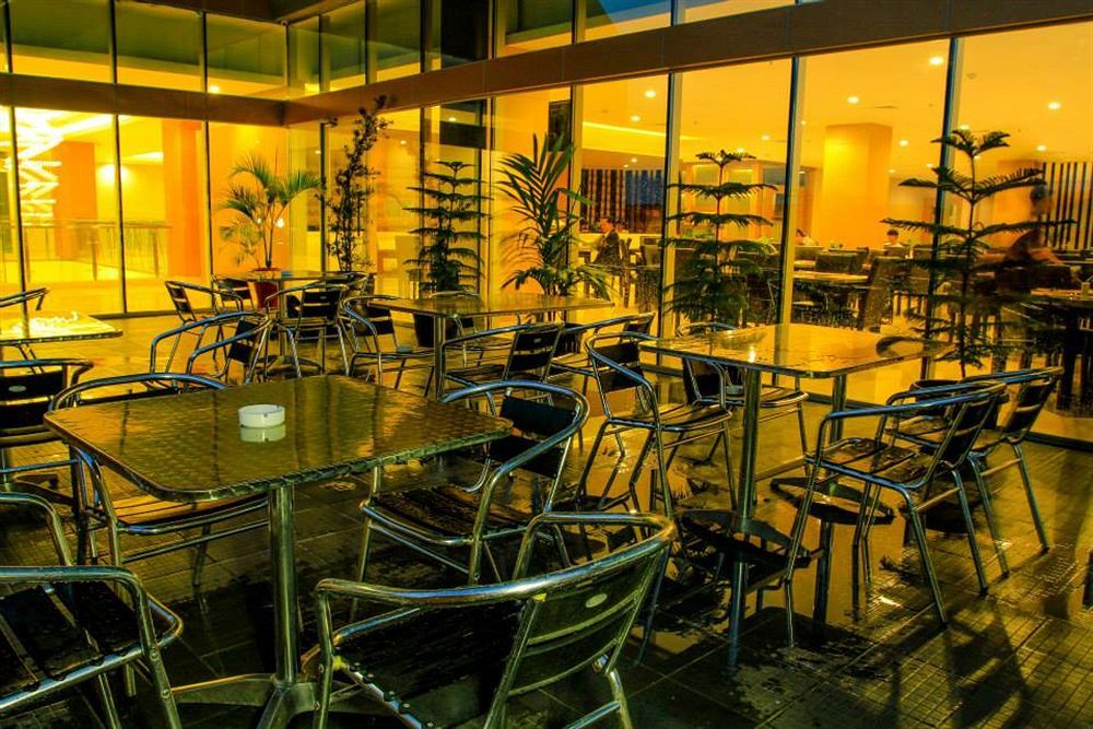 Horison Hotel Pematang Siantar Экстерьер фото